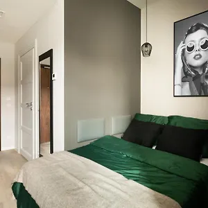  Апарт-отель Milestone Center Urban Living Польша